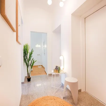 Modernes City-apartment In Apartman *